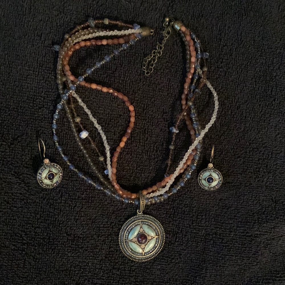 Vintage Avon choker necklace and earrings set